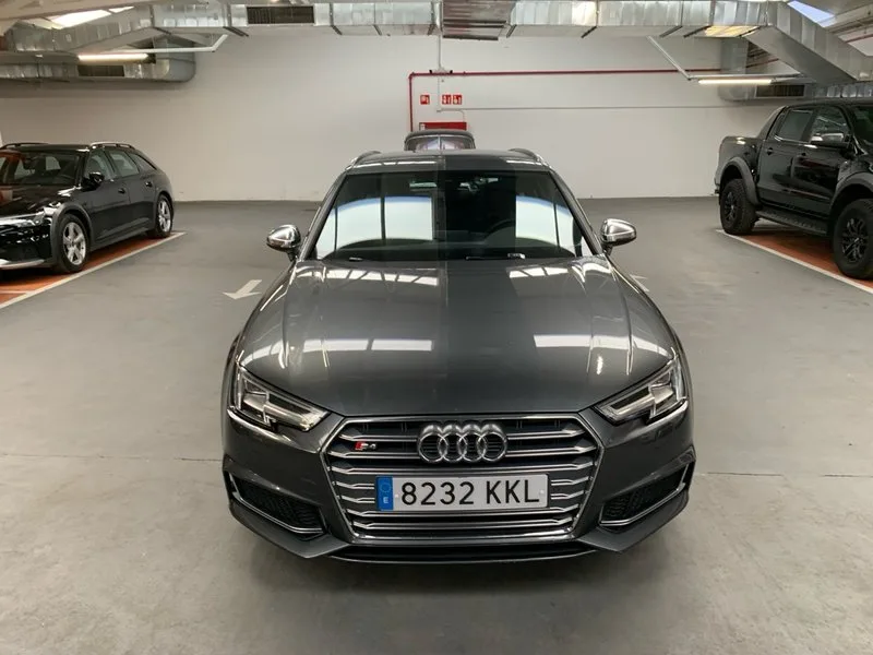 Audi S4 Avant 3.0 TFSI quattro