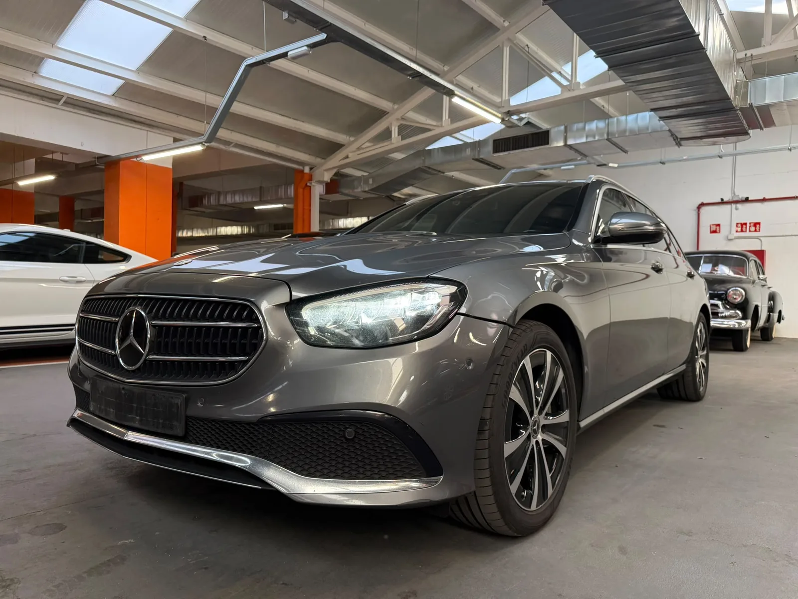 Mercedes-Benz E300 de T Avantgarde